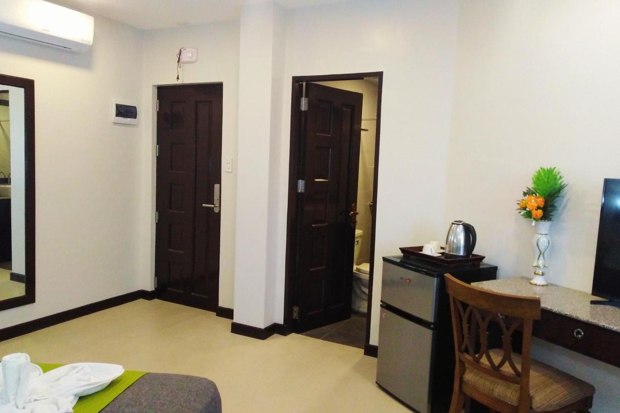 Venezia Suites Hotel Iloilo Zimmer foto