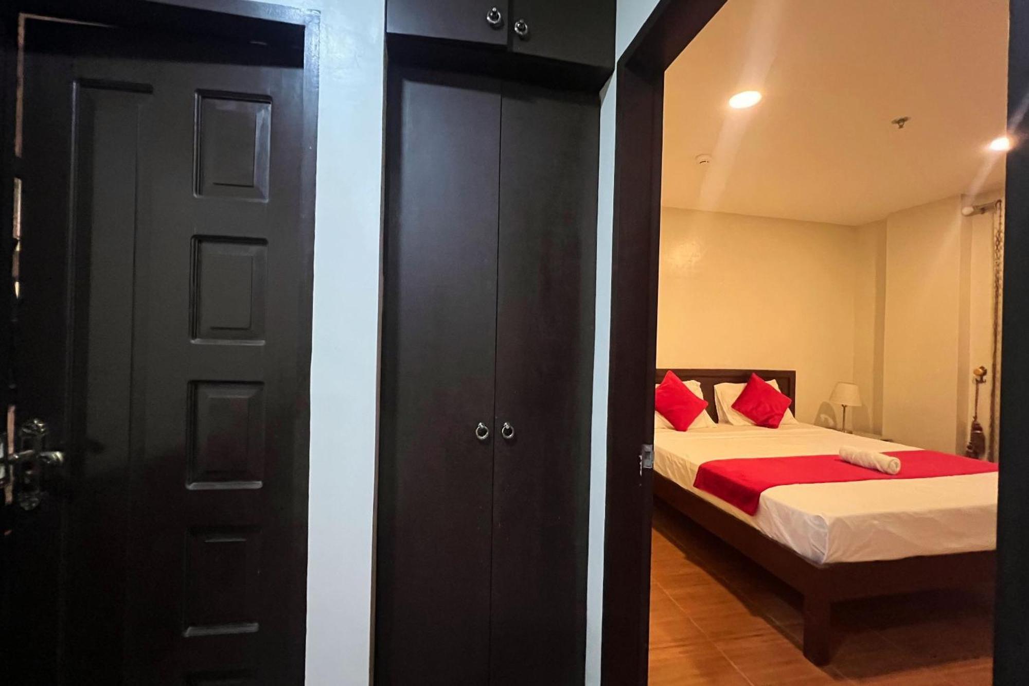 Venezia Suites Hotel Iloilo Zimmer foto
